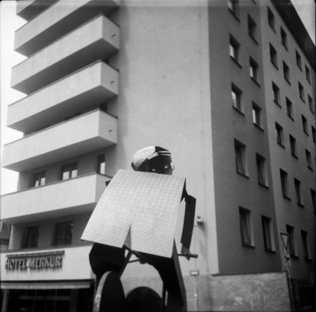 Photo: Agfa Click 2
Fomapan 100 (120)
Fomadon R09