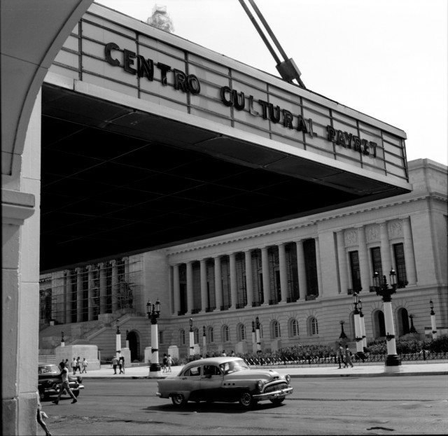 Photo: Cine Payret and the Capitolo.